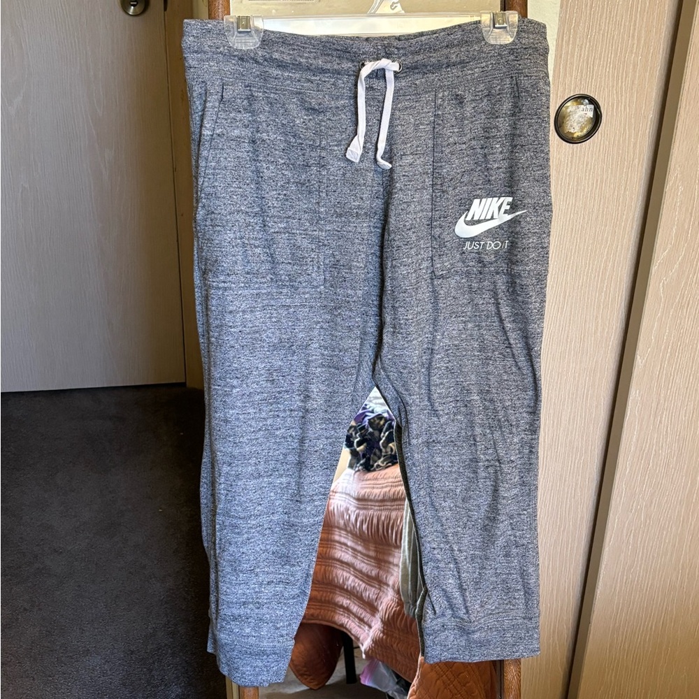 Nike women’s capris joggers, size M